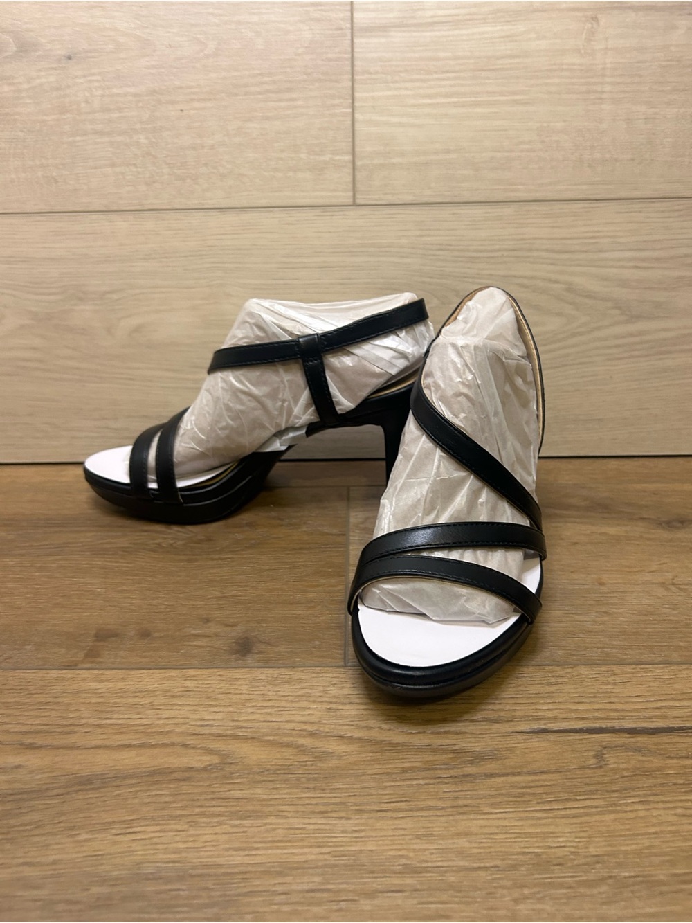 Naturalizer Brenta Heeled Sandal Women 6.5W Black Strappy Dress Heels
